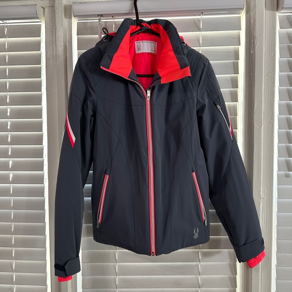 Women’s Spyder Ski Jacket - Size 6
